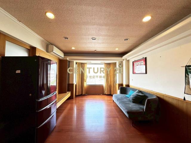 法國小鎮樓中樓 法國小鎮樓中樓