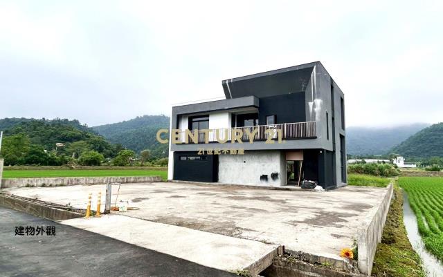 EE143冬山生態綠洲全新時尚6套房民宿