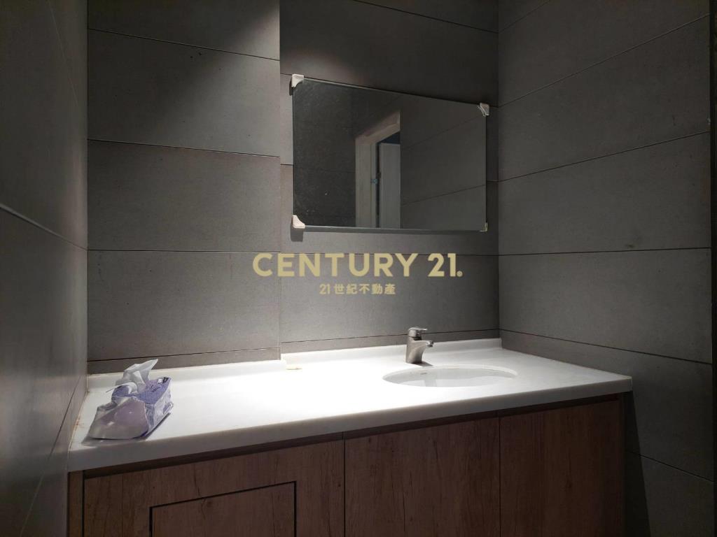 松仁金店面(租7)