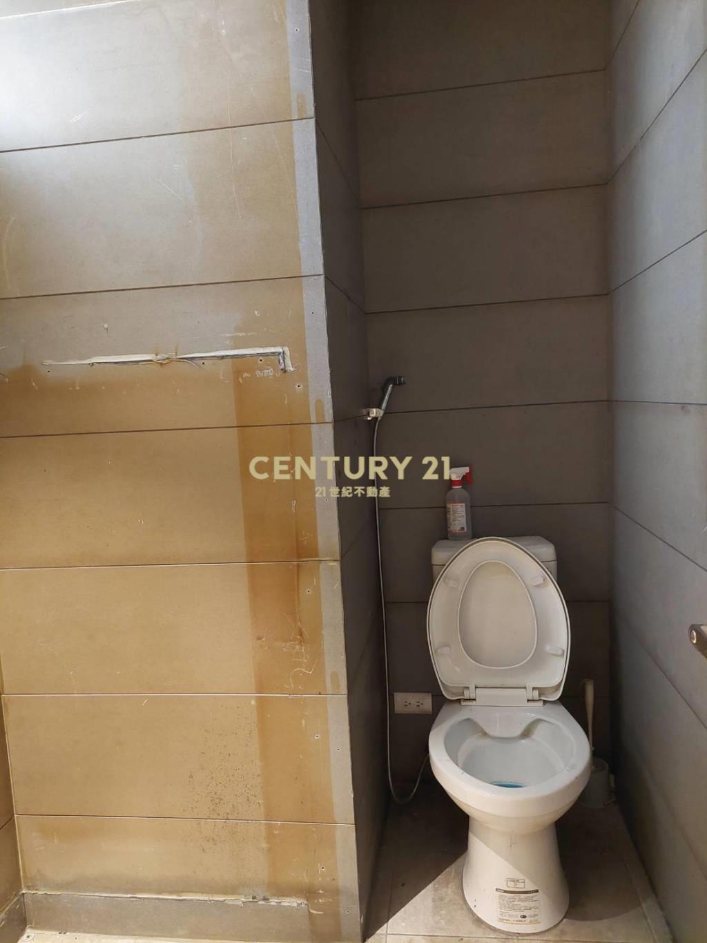 松仁金店面(租7)