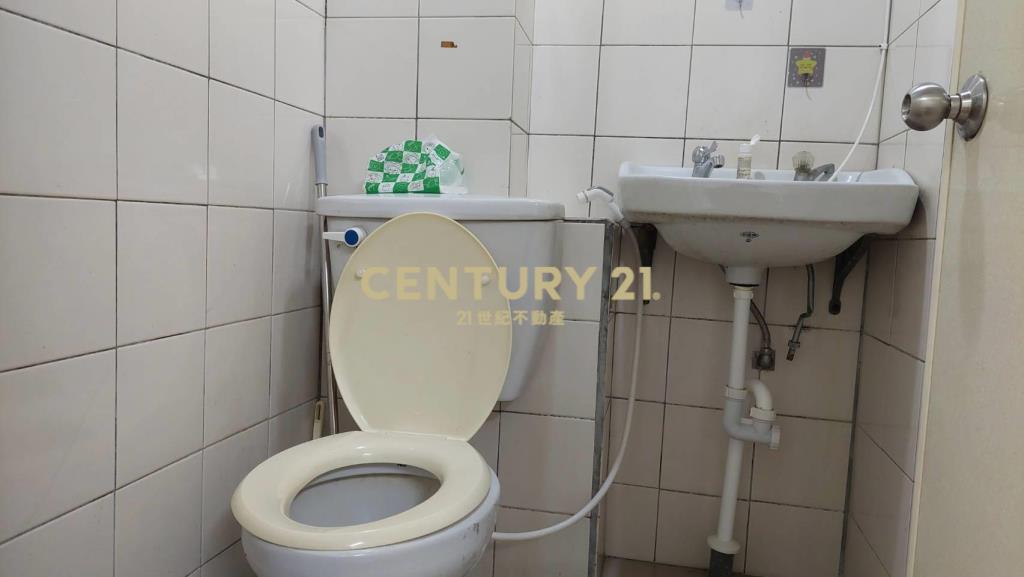 松仁金店面(租13)