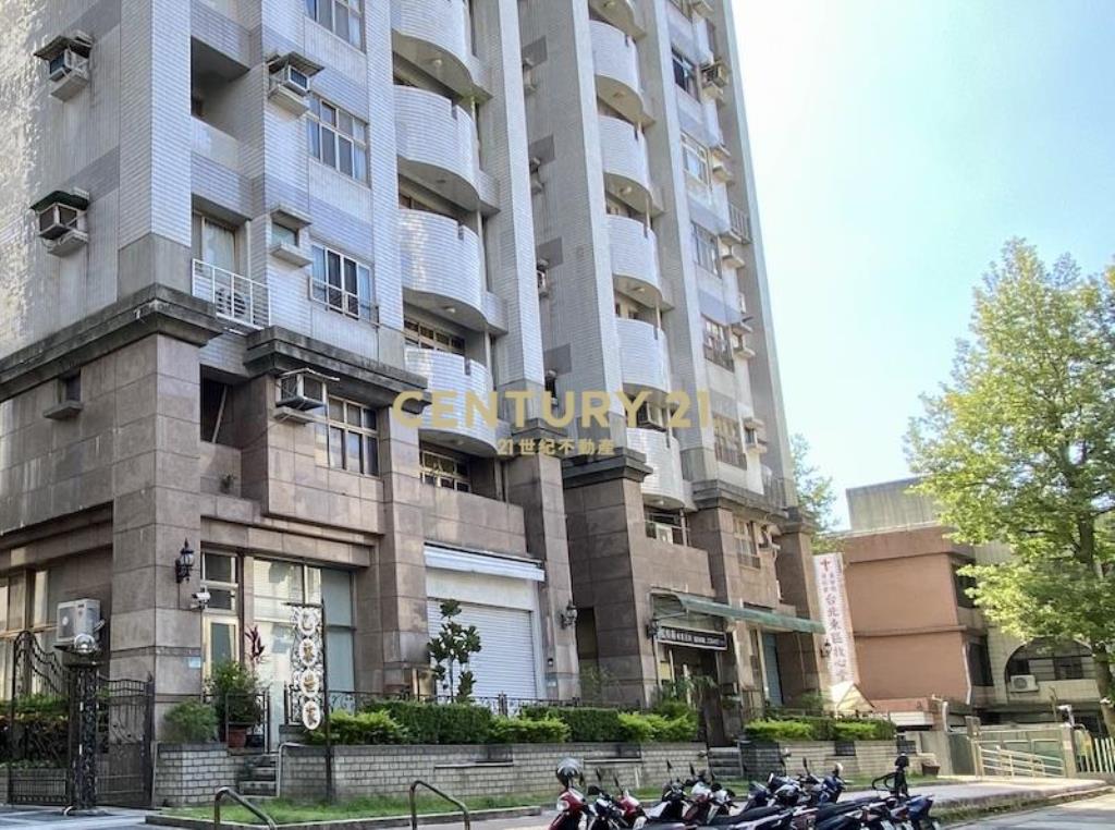 巴黎世家景觀大戶(B35)