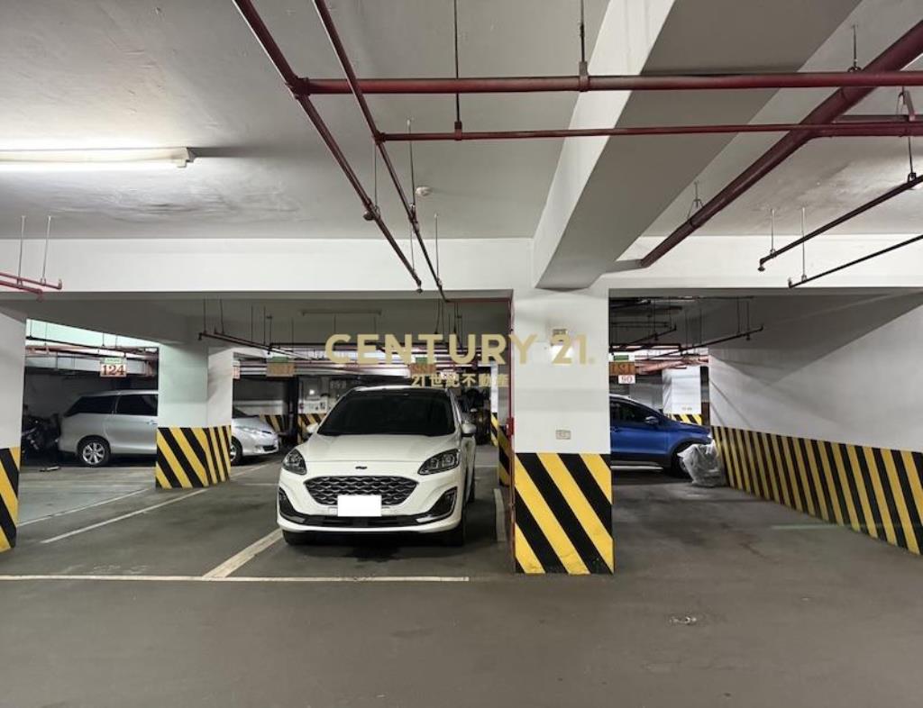 巴黎世家景觀大戶(B35)