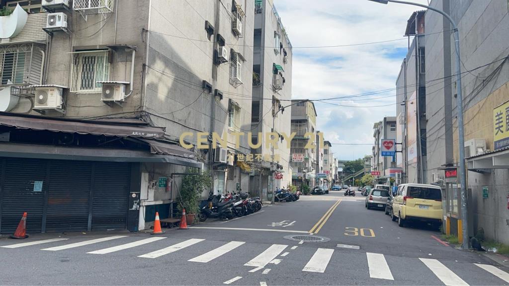 士林邊間黃金店面(A19)