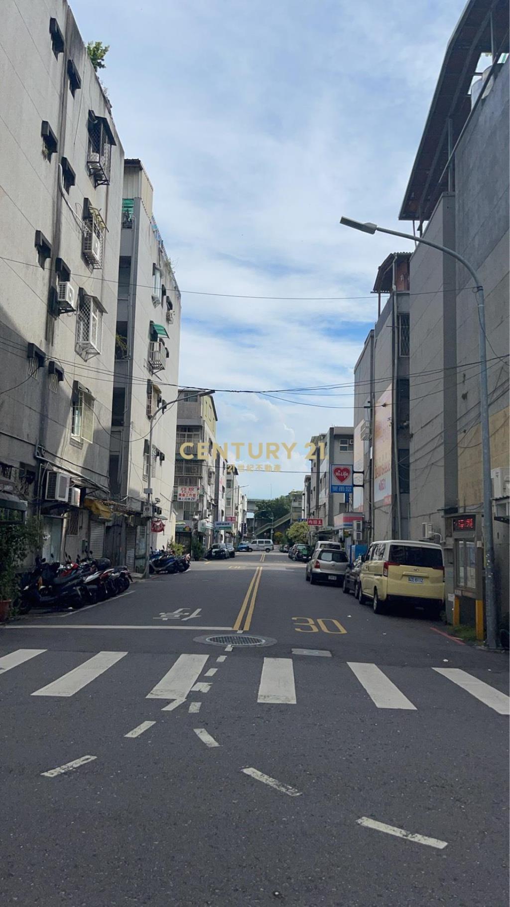 士林邊間黃金店面(A19)