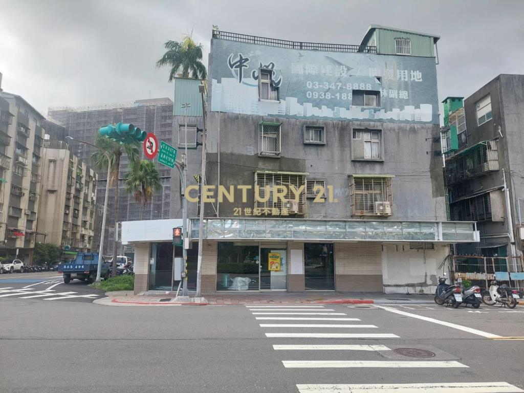 嘉興街三角窗店面(租9)