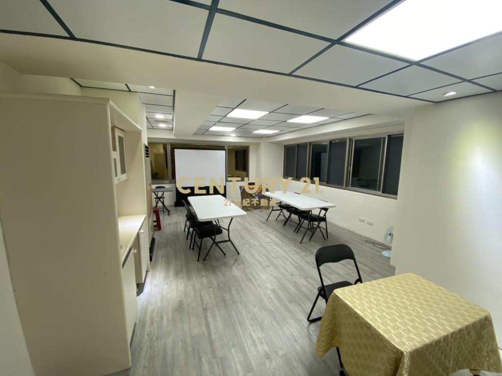 世貿IC辦公+車位I(B68)