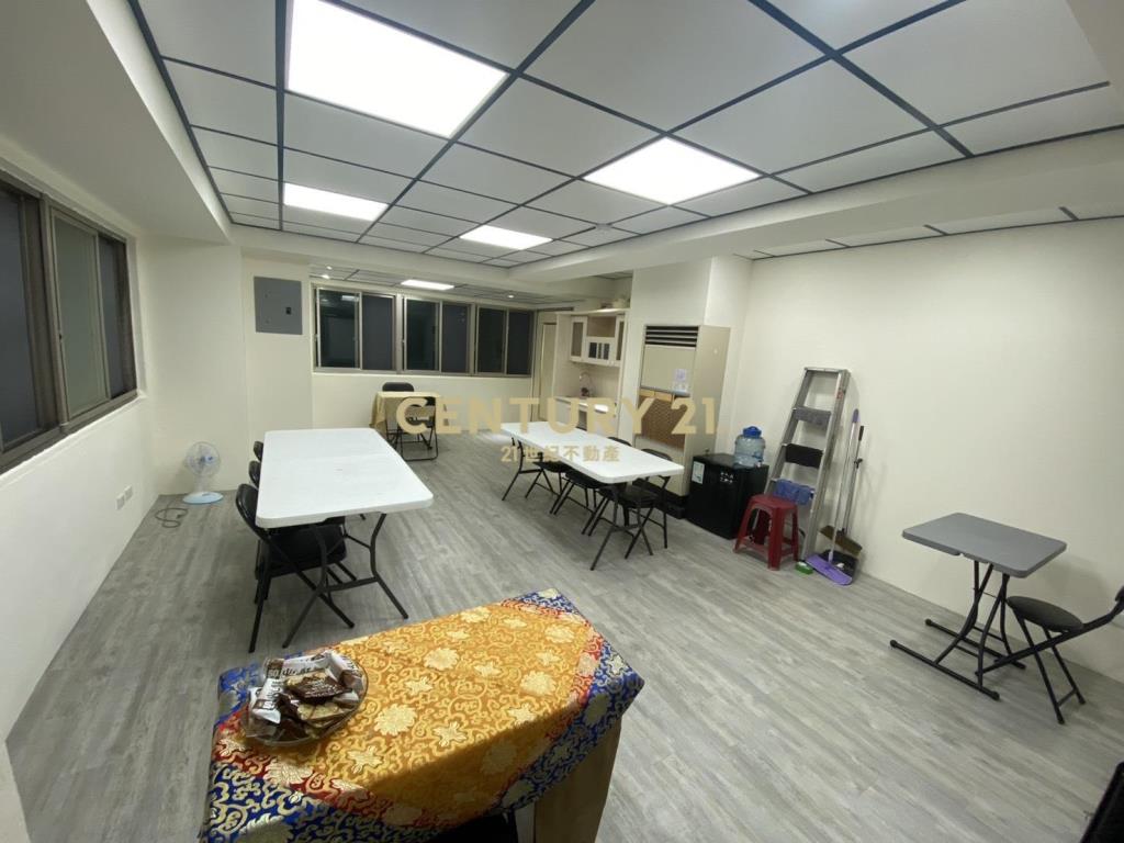 世貿IC辦公+車位I(B68)