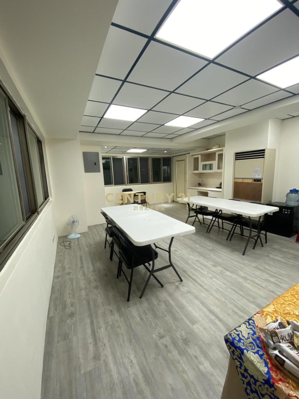 世貿IC辦公+車位I(B68)