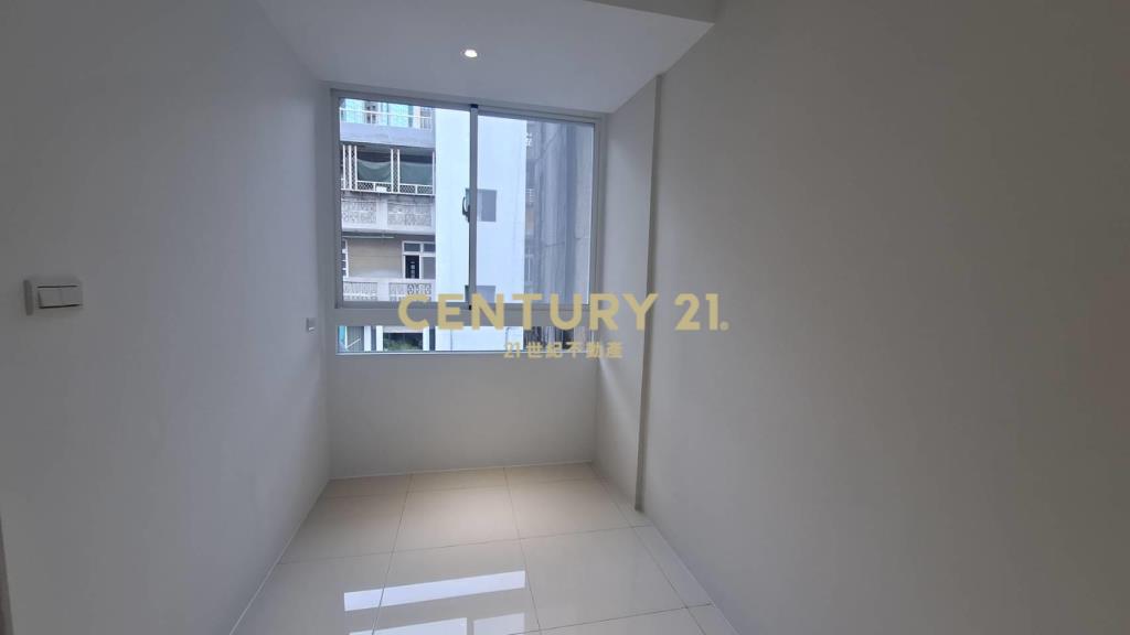 博愛美妝3樓(B73)