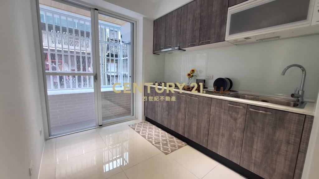 博愛美妝3樓(B73)