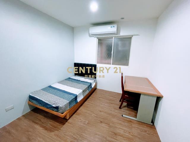 總站透天收租套房(租12)