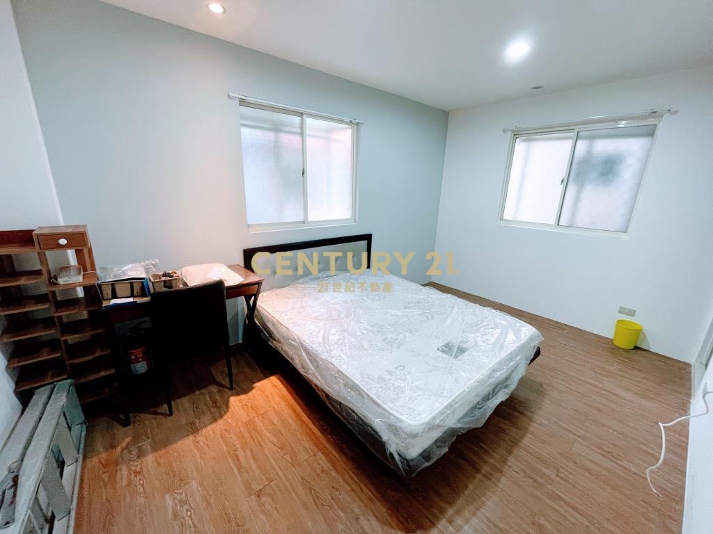 總站透天收租套房(租12)