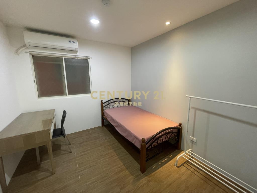 總站透天收租套房(租12)