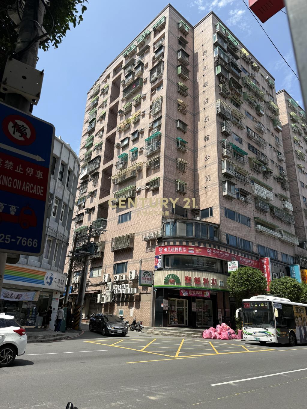 景平捷運電梯大套房(租38)