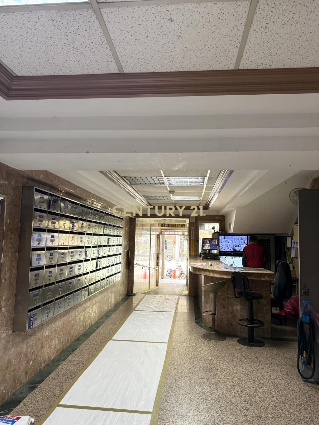 景平捷運電梯大套房(租38)