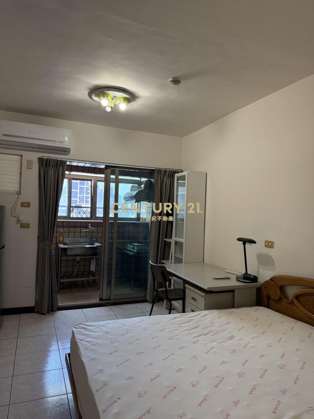 景平捷運電梯大套房(租38)