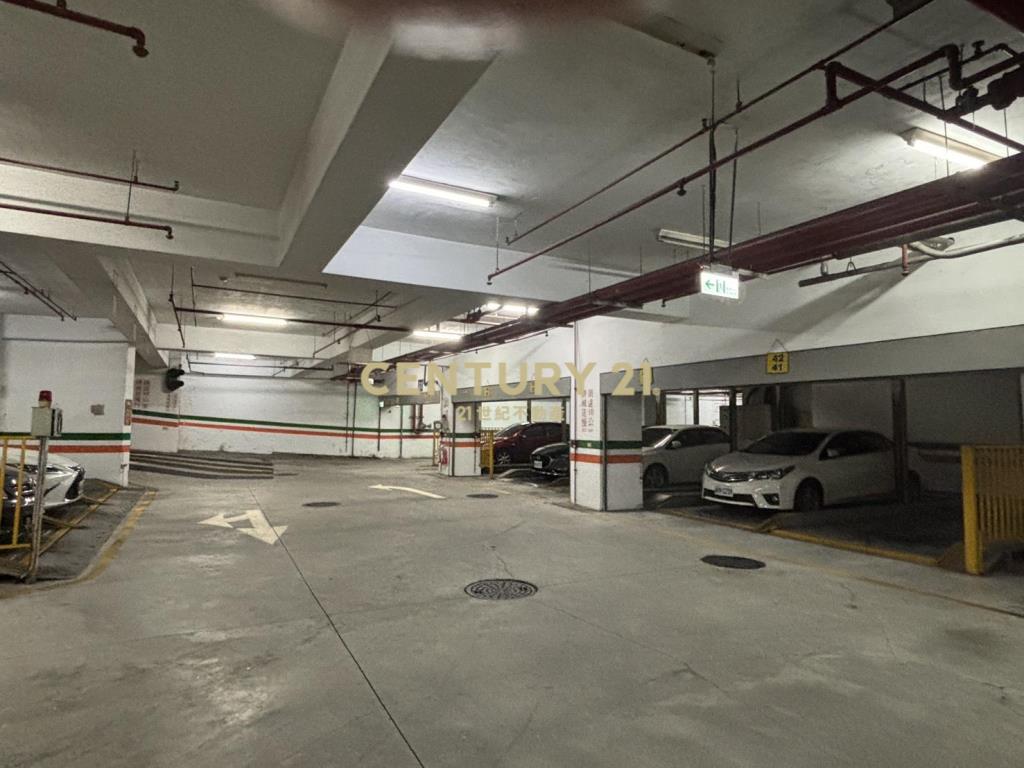 富比士車位(A83)