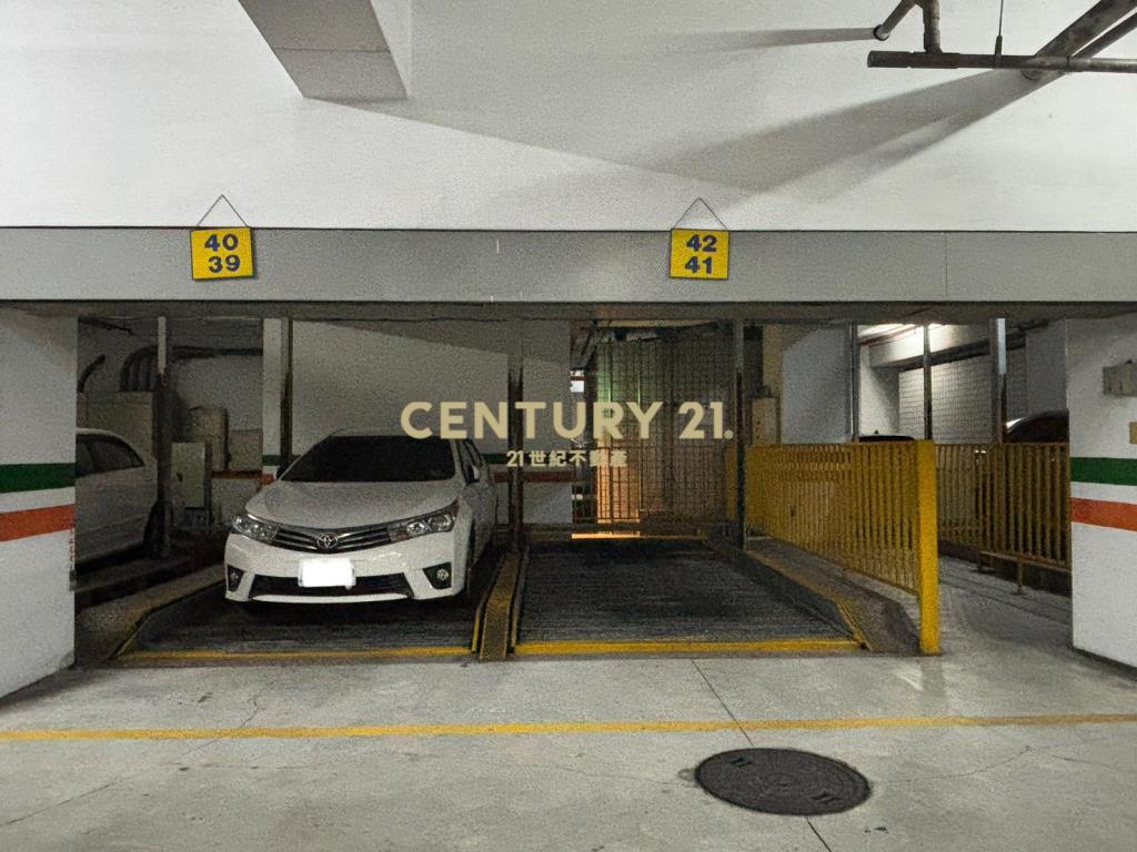 富比士車位(A83)