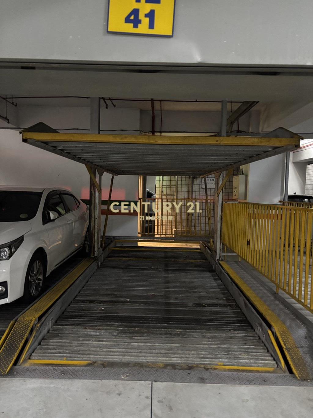 富比士車位(A83)