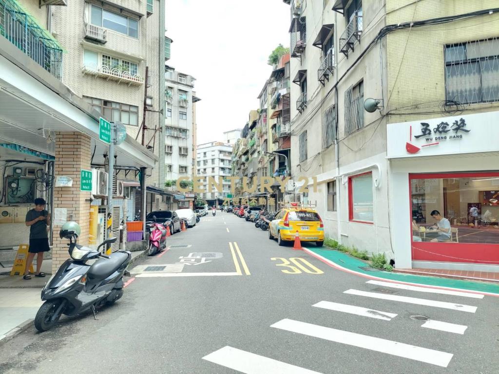 世貿大空間壹樓(A32)