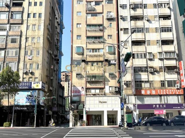 南京小巨蛋金店面(B18)