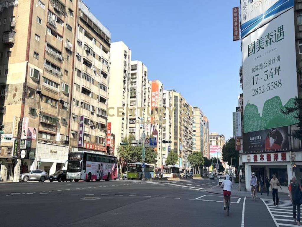 南京小巨蛋金店面(B18)