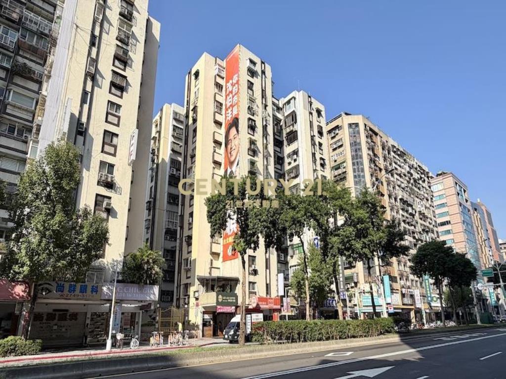 南京小巨蛋金店面(B18)