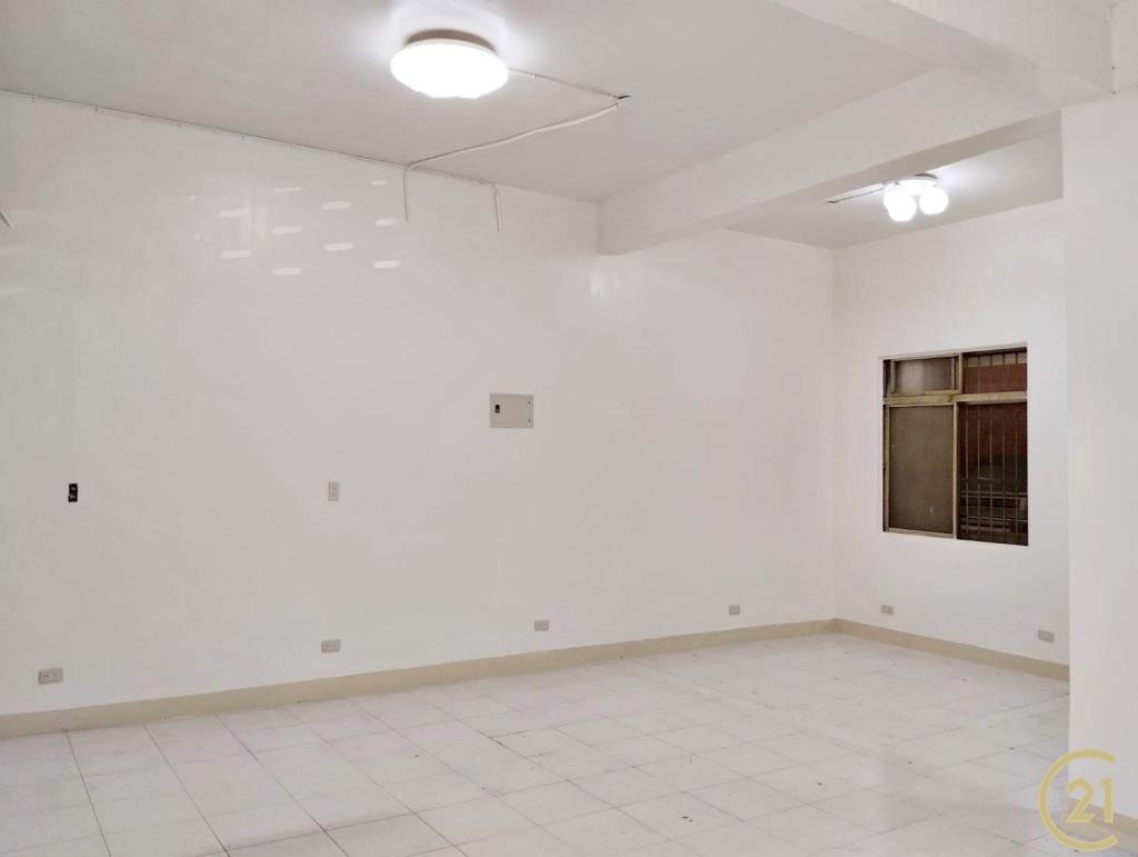 【041】捷運金龍双店面