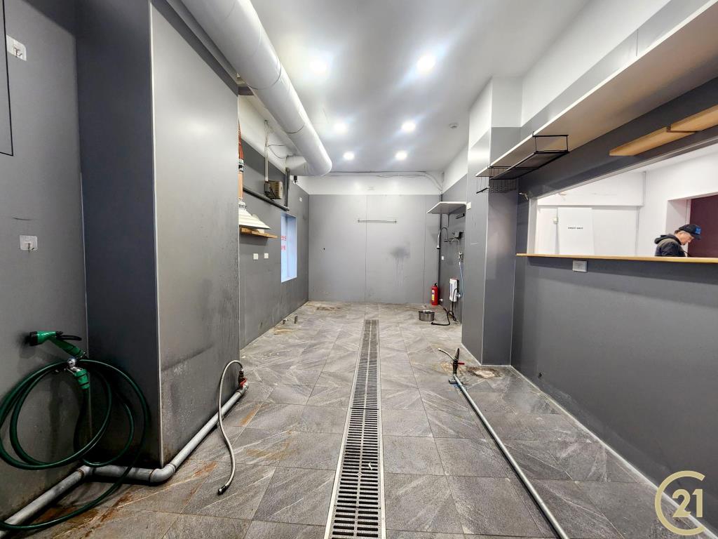 【租22》捷運內湖站金店面