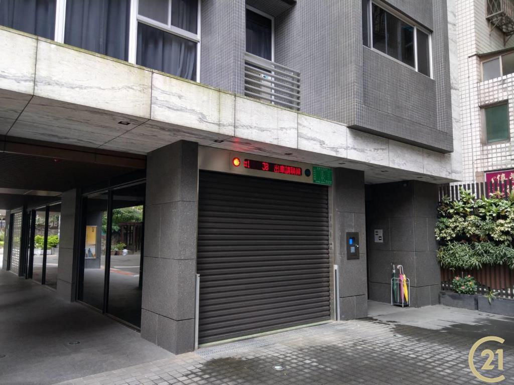 【001》何必館車位