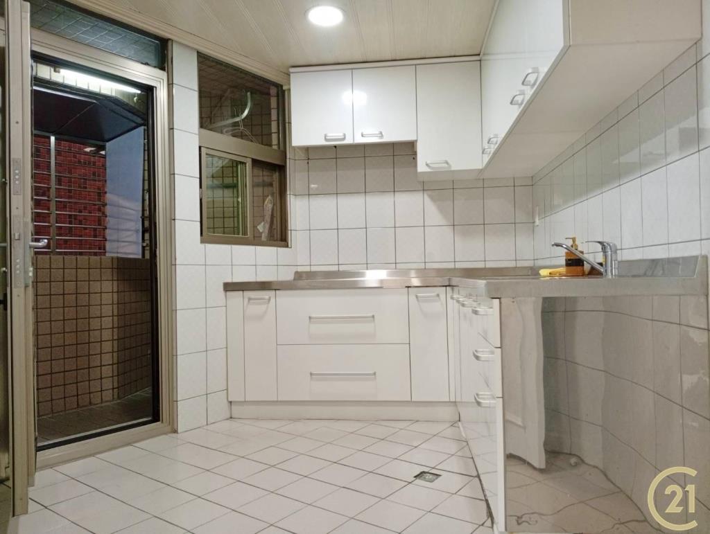 【050】捷運大湖天廈車位