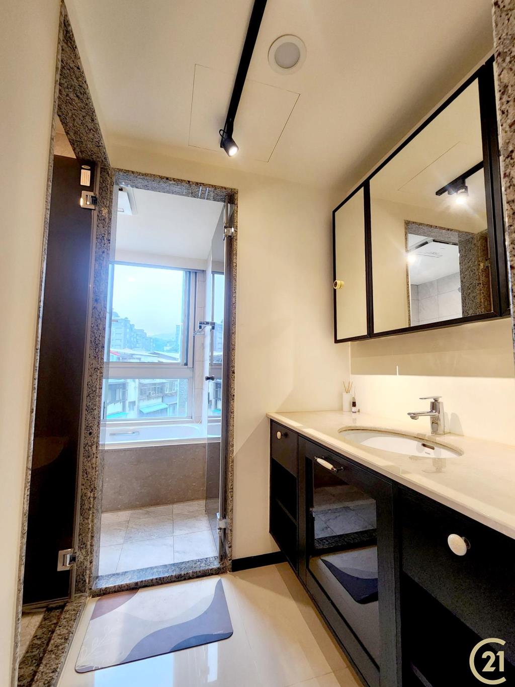 【059】君品時尚兩房車位