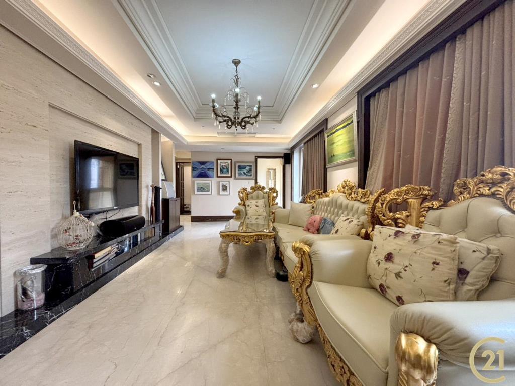 【外25》新莊凡登高樓二房