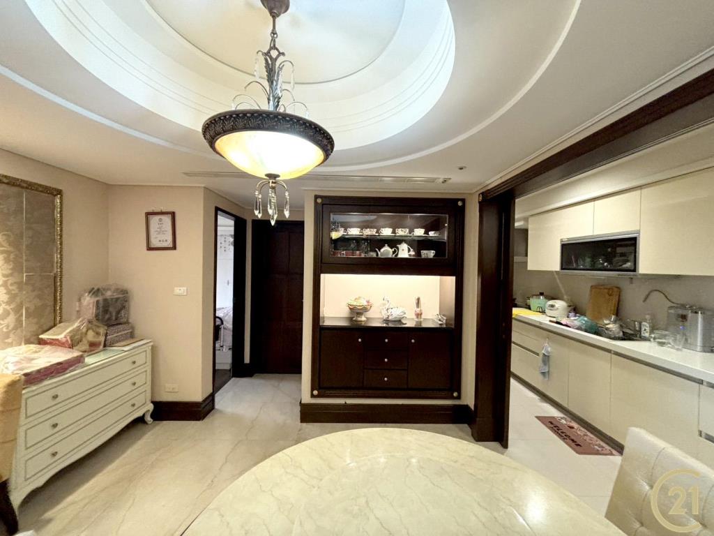 【外25》新莊凡登高樓二房