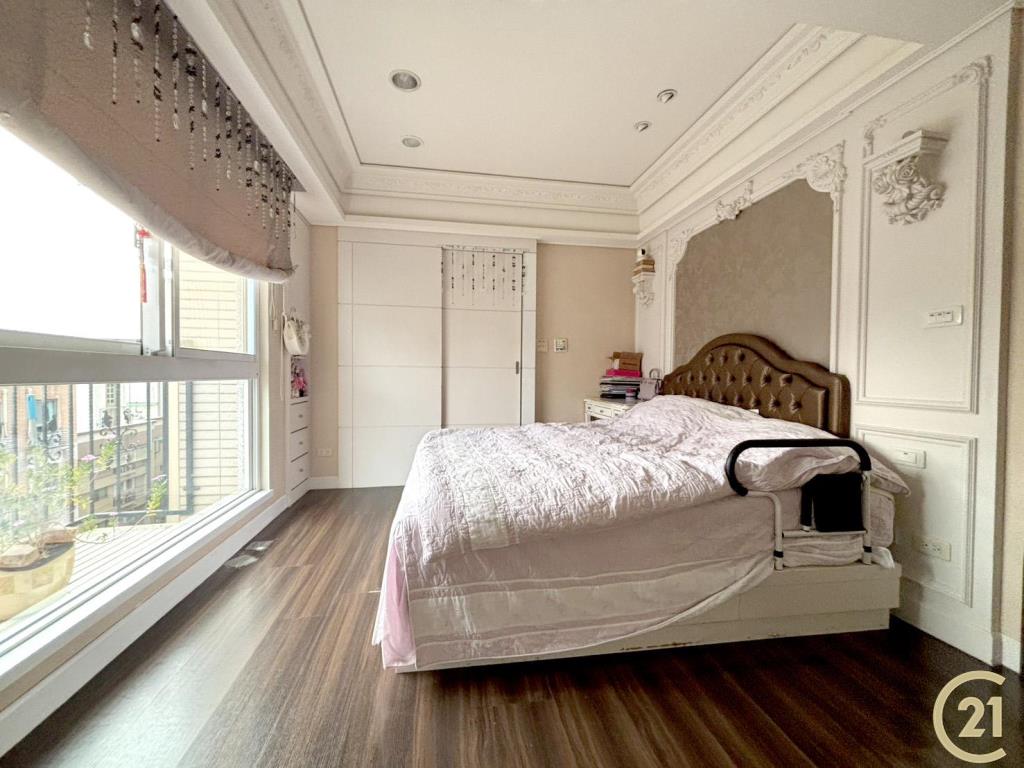 【外25》新莊凡登高樓二房