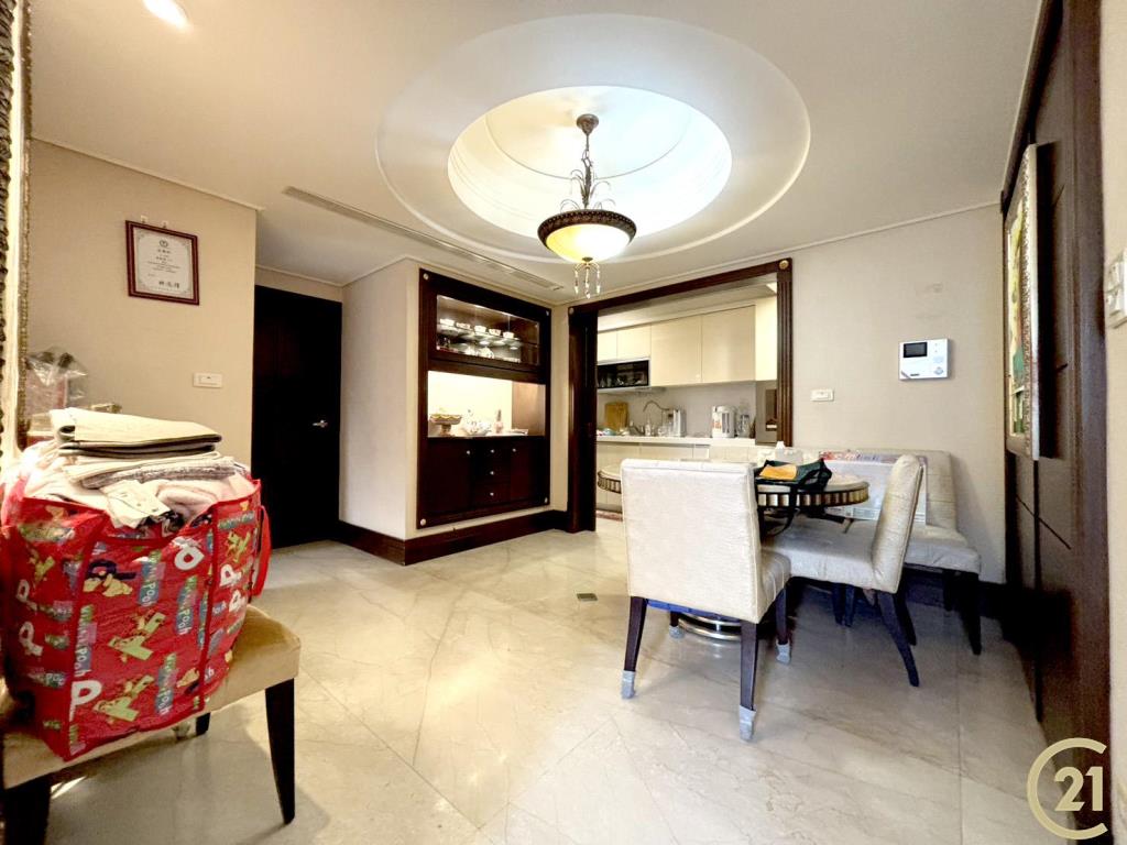 【外25》新莊凡登高樓二房