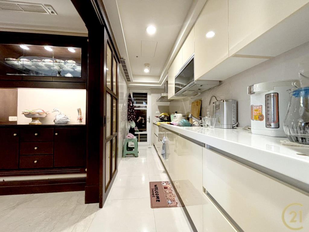 【外25》新莊凡登高樓二房