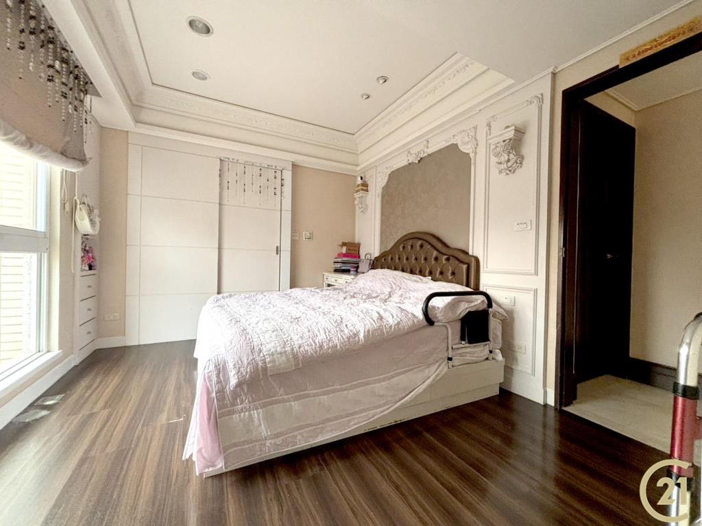 【外25》新莊凡登高樓二房