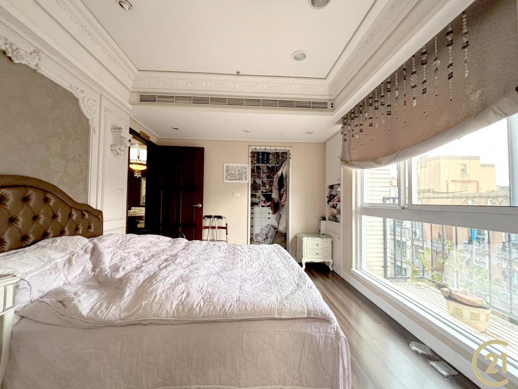 【外25》新莊凡登高樓二房