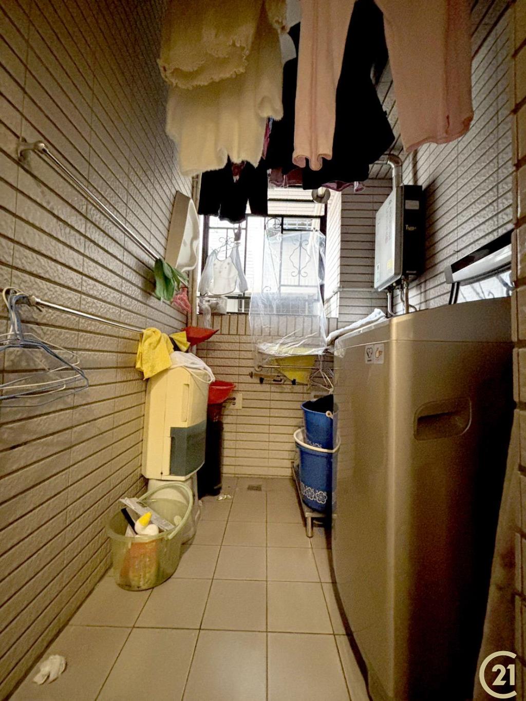 【外25》新莊凡登高樓二房