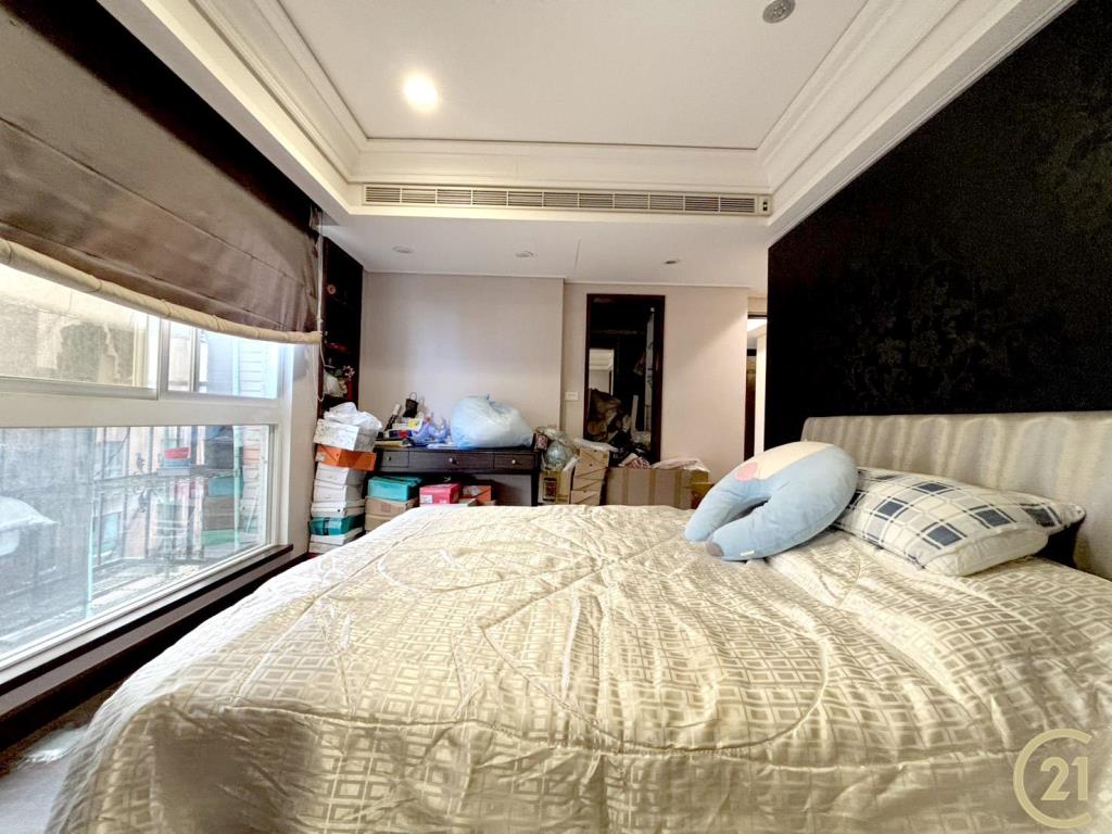 【外26》新莊凡登四房附車位