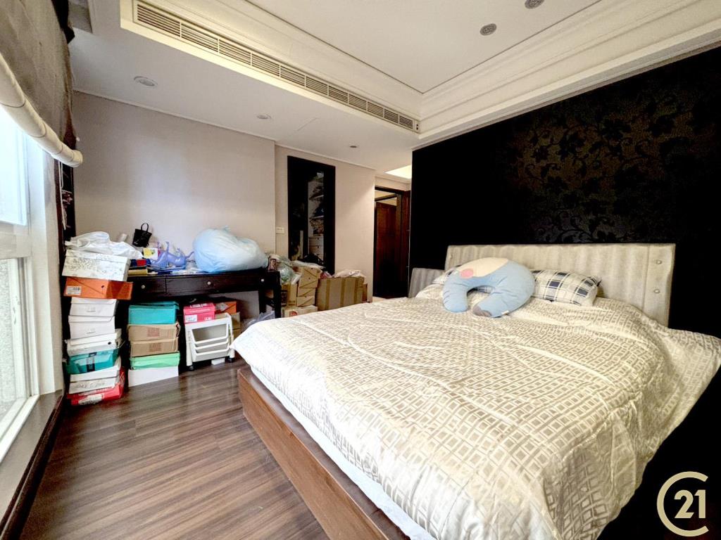 【外26》新莊凡登四房附車位