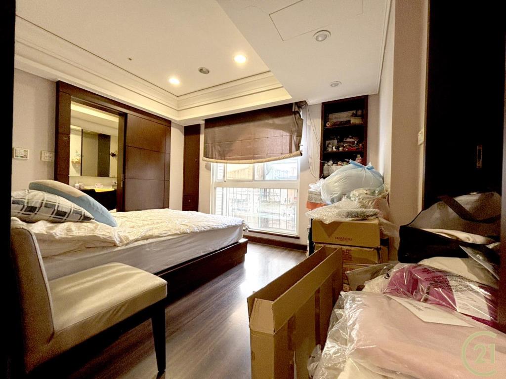 【外26》新莊凡登四房附車位