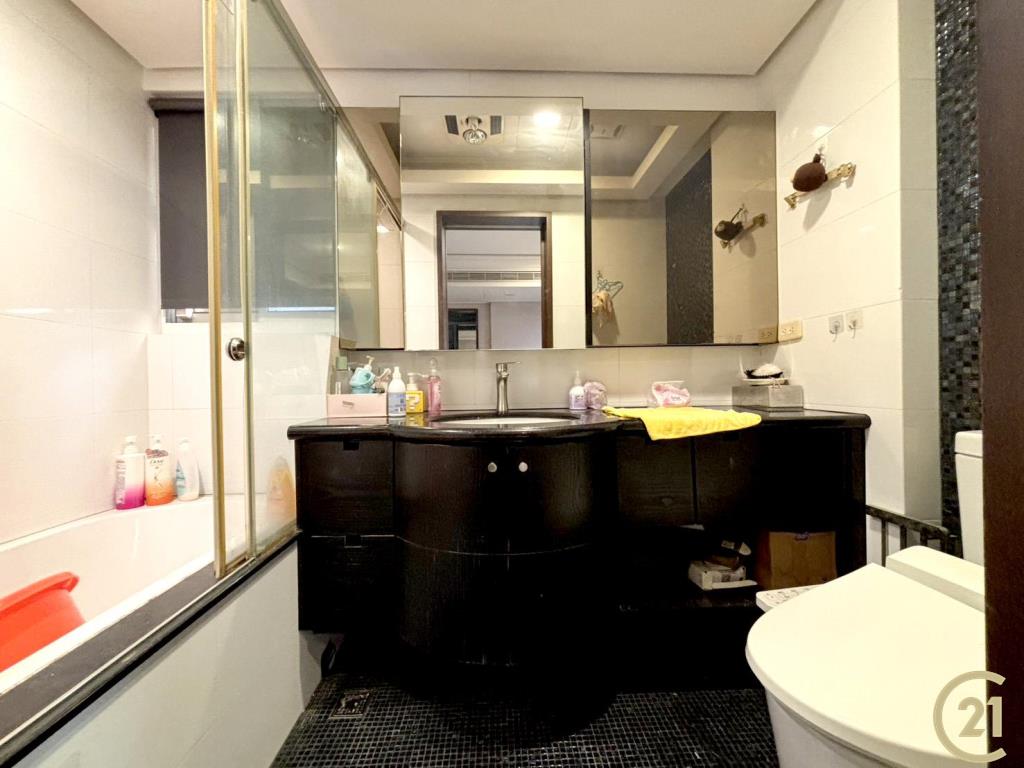 【外26》新莊凡登四房附車位