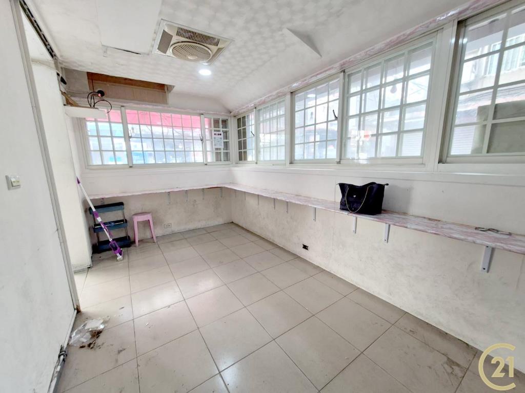 【租20】西湖捷運分租店面