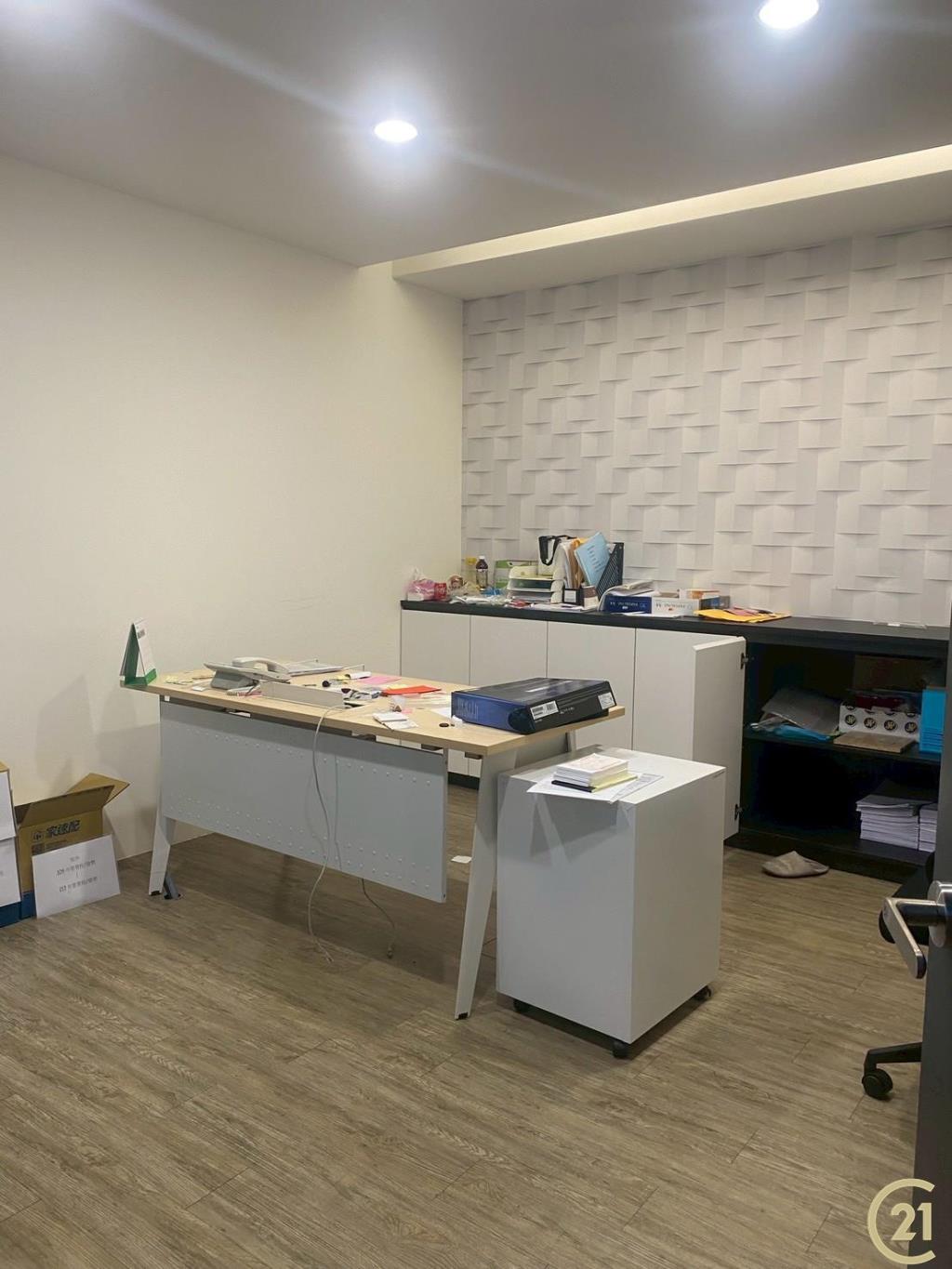 【租19】內科基湖辦公大樓