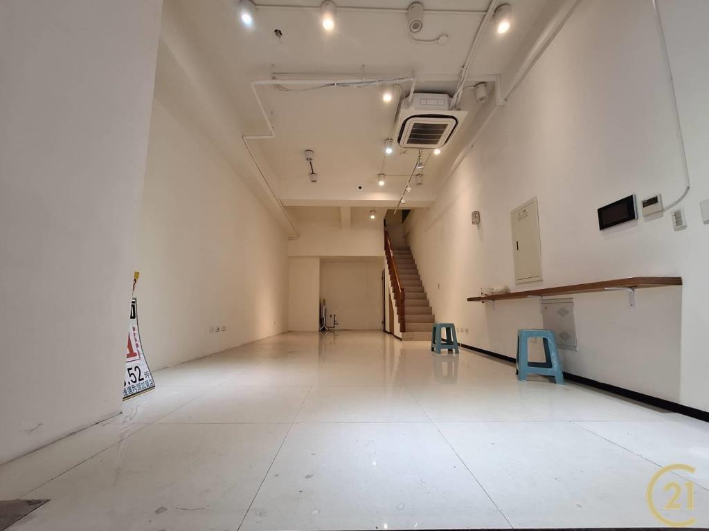 【062】捷運時尚君品店面