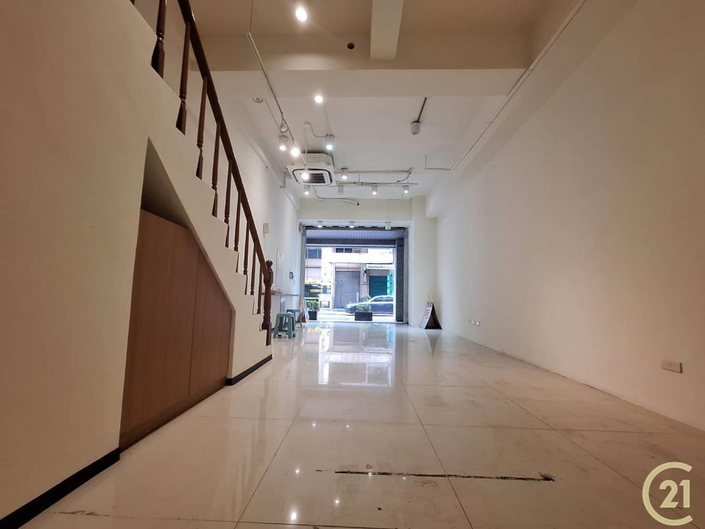 【062】捷運時尚君品店面