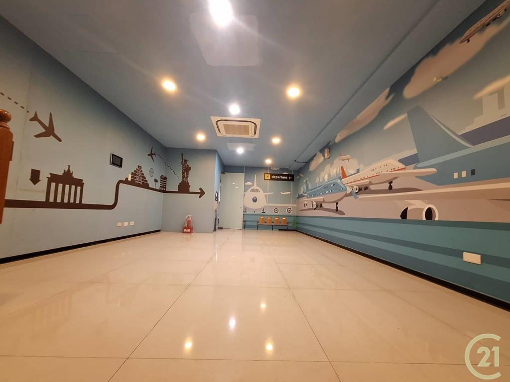 【062】捷運時尚君品店面